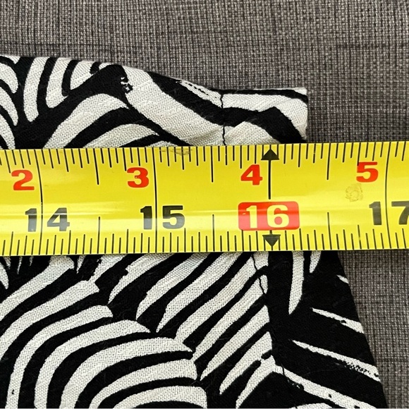 Vero Moda Zebra Patterned Skirt-Elastic Waist-Black/White-Women’s S/Small-Casual - Picture 9 of 10
